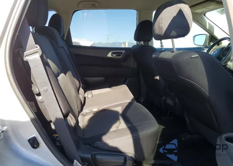 2017 Nissan Pathfinder S z USA, uszkodzony, nr VIN 5N1DR2MN5HC680847